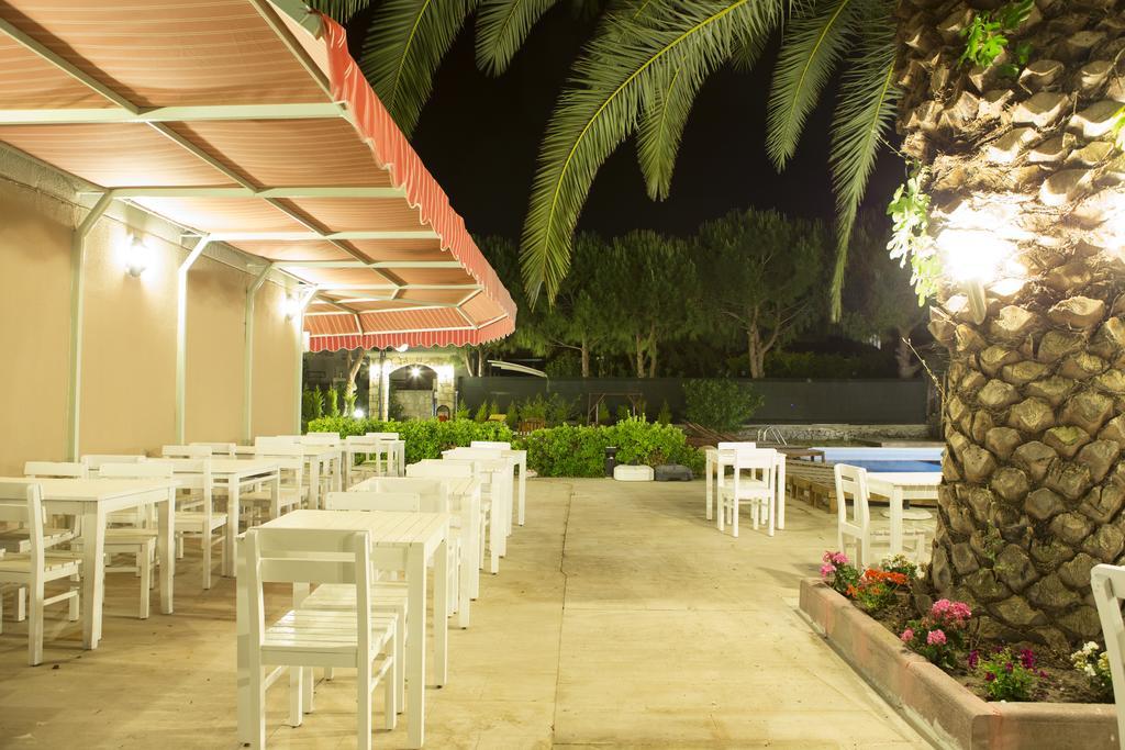 R+ Hotel By Rooms Çeşme Εξωτερικό φωτογραφία