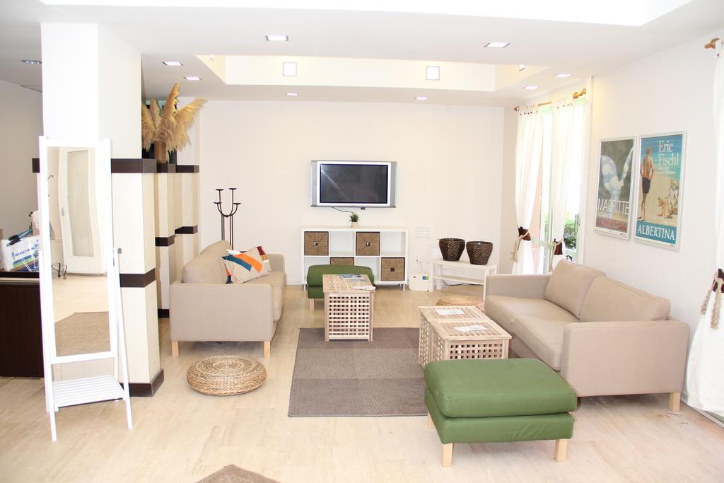 R+ Hotel By Rooms Çeşme Εξωτερικό φωτογραφία