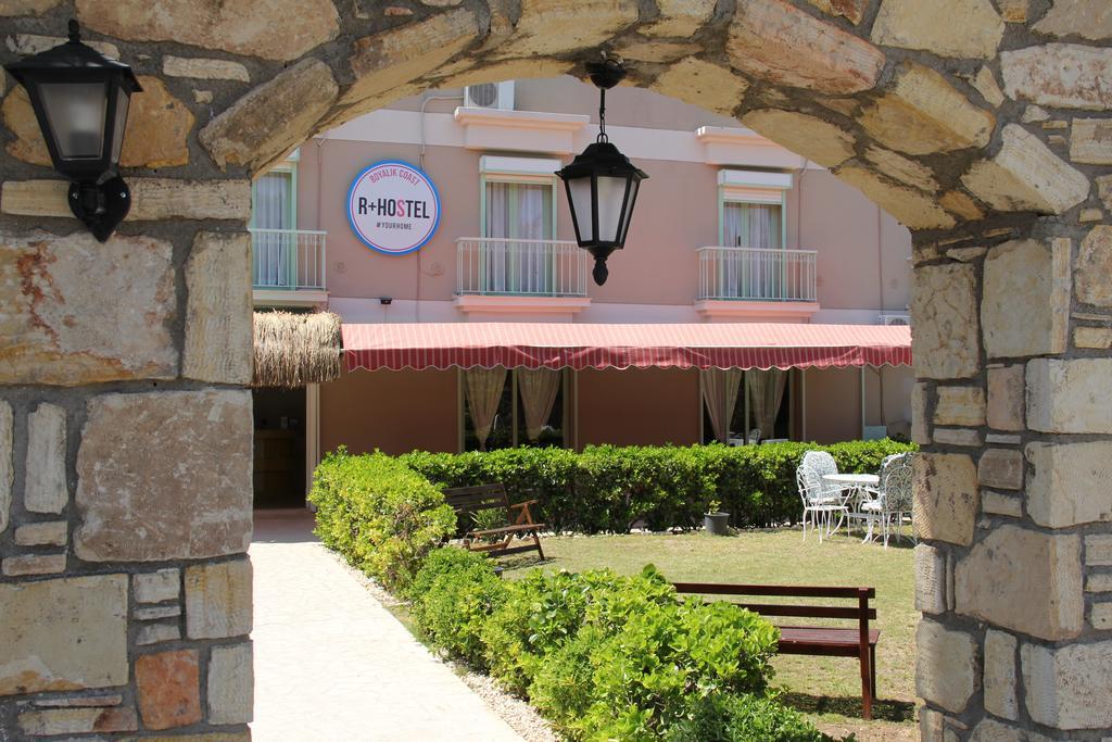 R+ Hotel By Rooms Çeşme Εξωτερικό φωτογραφία