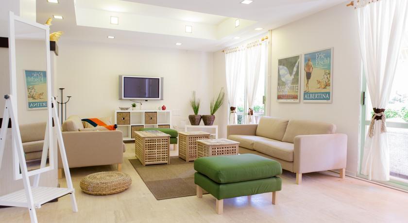 R+ Hotel By Rooms Çeşme Εξωτερικό φωτογραφία