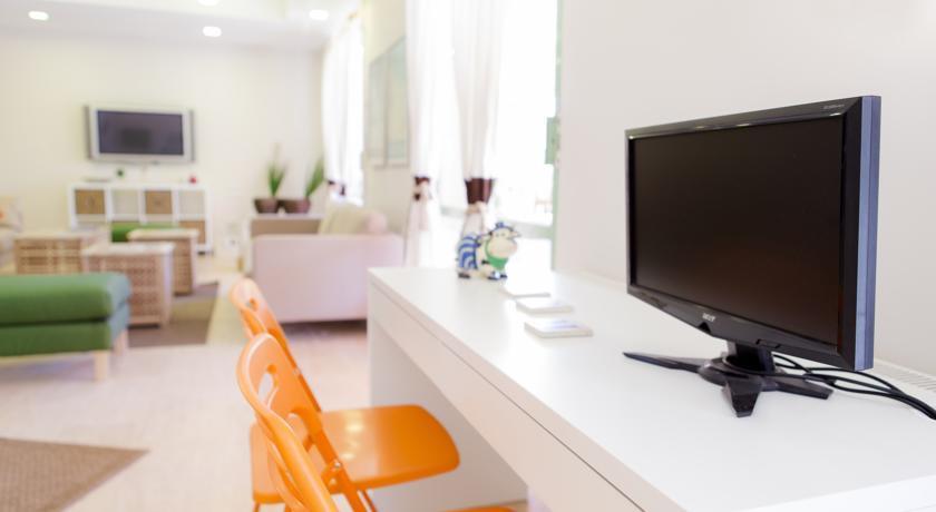 R+ Hotel By Rooms Çeşme Εξωτερικό φωτογραφία