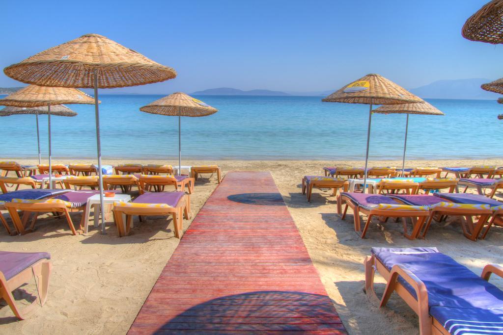 R+ Hotel By Rooms Çeşme Εξωτερικό φωτογραφία