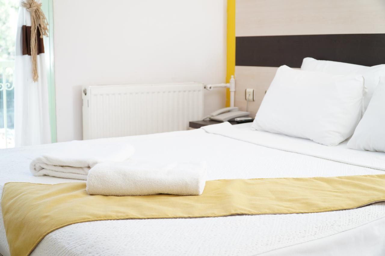 R+ Hotel By Rooms Çeşme Εξωτερικό φωτογραφία