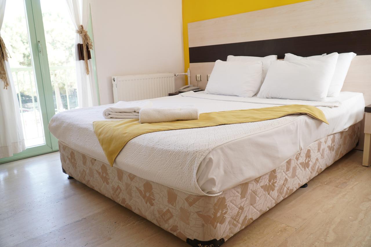 R+ Hotel By Rooms Çeşme Εξωτερικό φωτογραφία