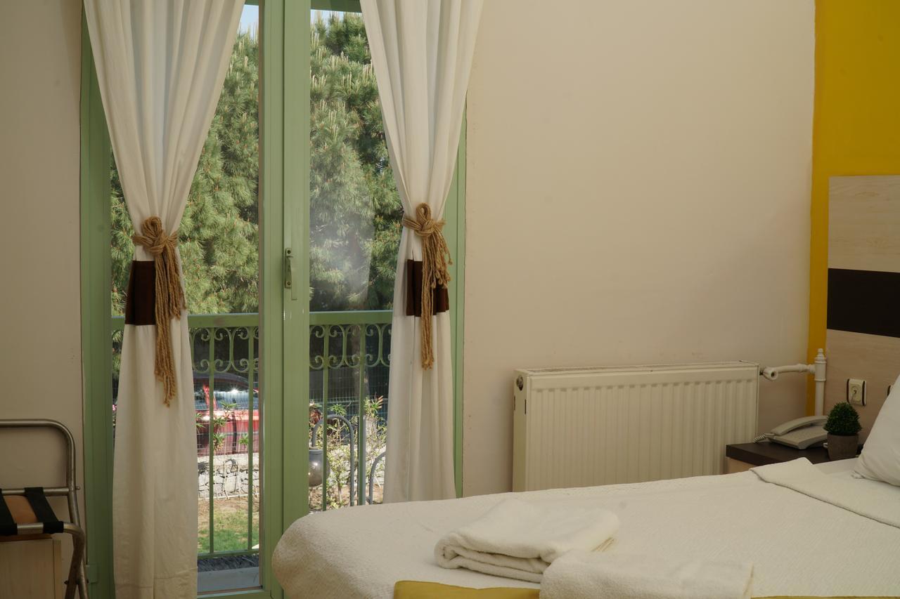 R+ Hotel By Rooms Çeşme Εξωτερικό φωτογραφία